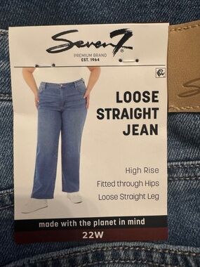 *NWT* Seven7 Women's Straight Leg Jean